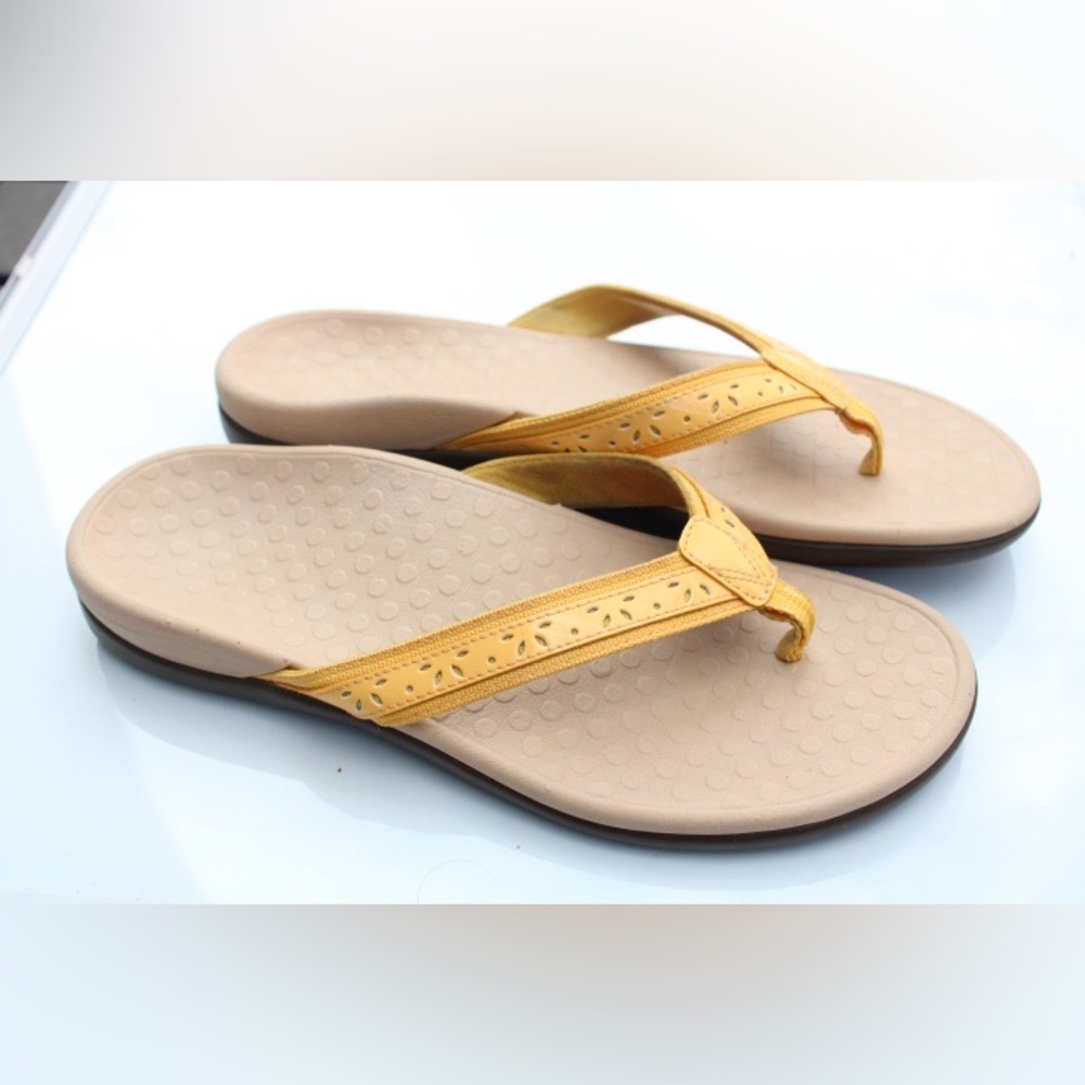 Vionice Cassandra Buttercup sandals